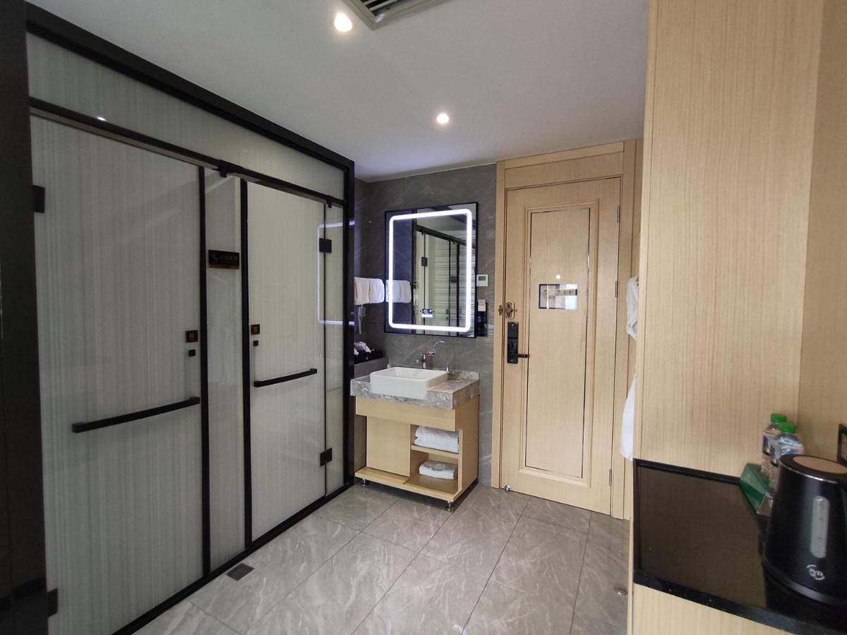 Lanzhou Hualian Hotel Экстерьер фото
