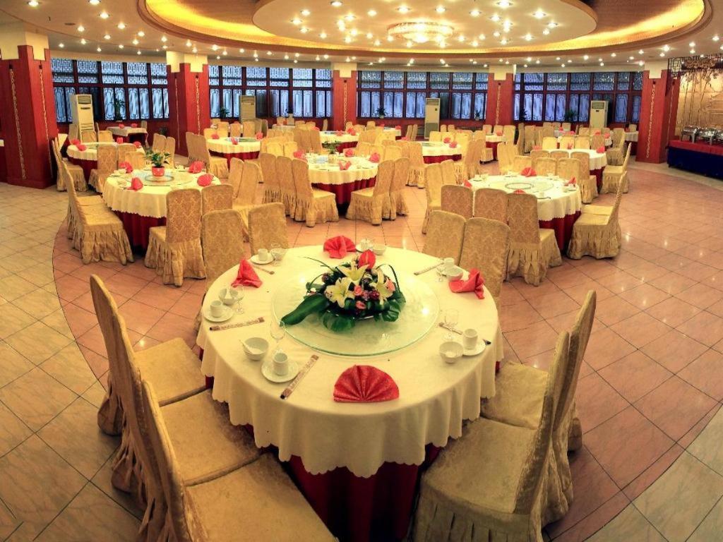 Lanzhou Hualian Hotel Экстерьер фото