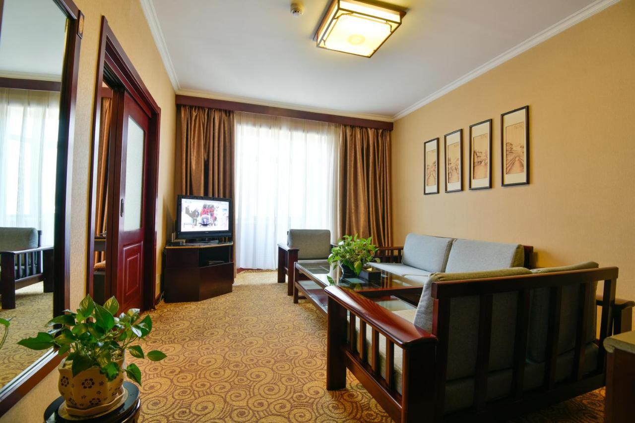 Lanzhou Hualian Hotel Экстерьер фото
